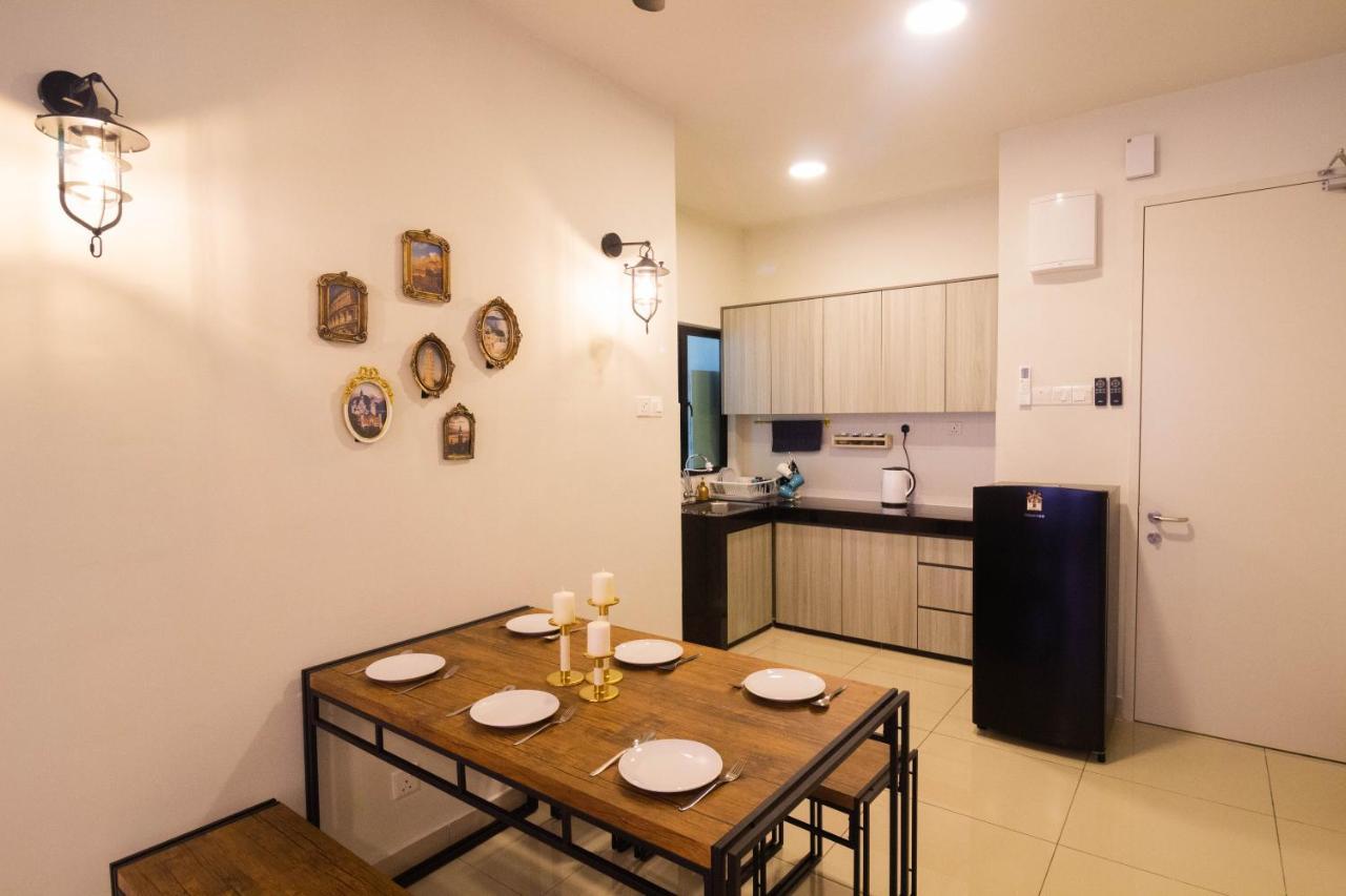 Apartment Kl 9pax 10mins To Sentul Lrt, Batu Caves, Mcd