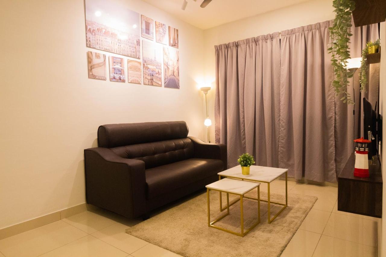 Apartment Kl 9pax 10mins To Sentul Lrt, Batu Caves, Mcd